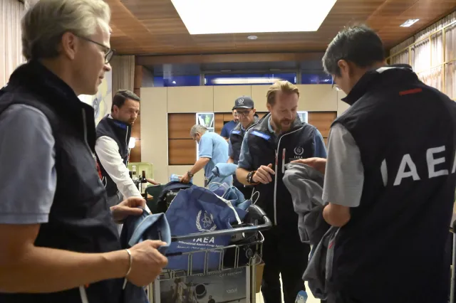 Misja MAEA w "atmosferze strachu". Rosjanie odmówili wydania "specjalnych przepustek"