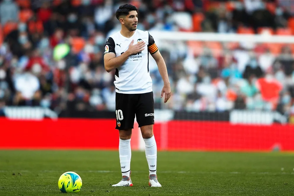 Duży cios dla kibiców Valencii. Carlos Soler wzmocnił Paris Saint-Germain