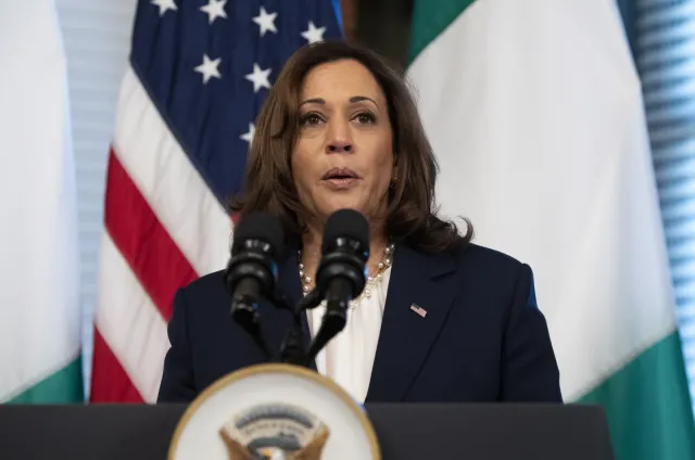 Kamala Harris doceniła "przywództwo Polski w przyjmowaniu milionów ukraińskich uchodźców"