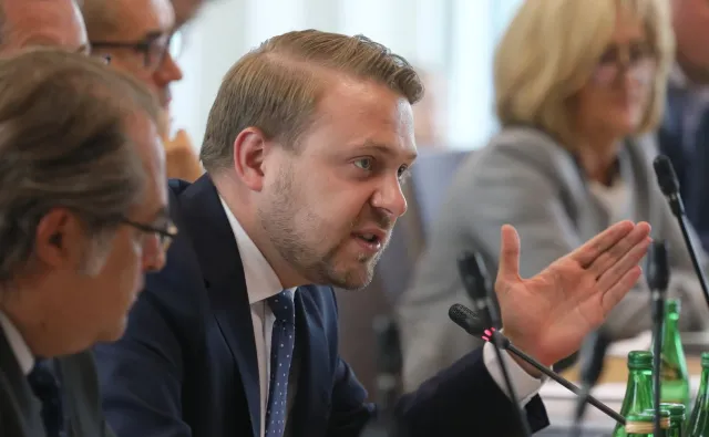 Wiceminister klimatu: Dymisja w GIOŚ za sytuację na Odrze zbyt szybka