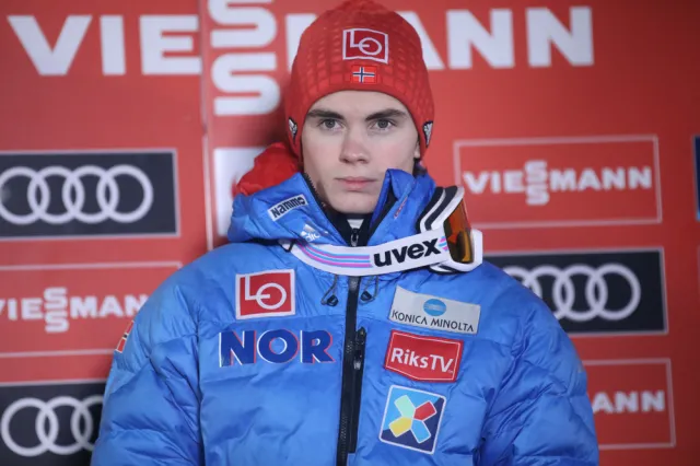 Marius Lindvik nabawił się kontuzji podczas gry w... padla