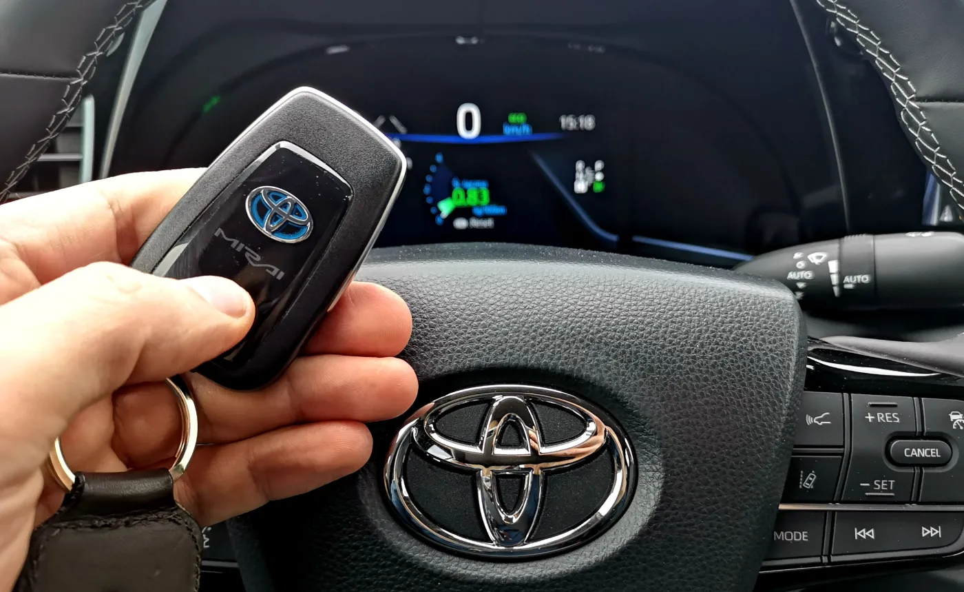 toyota-mirai-37088235.jpg