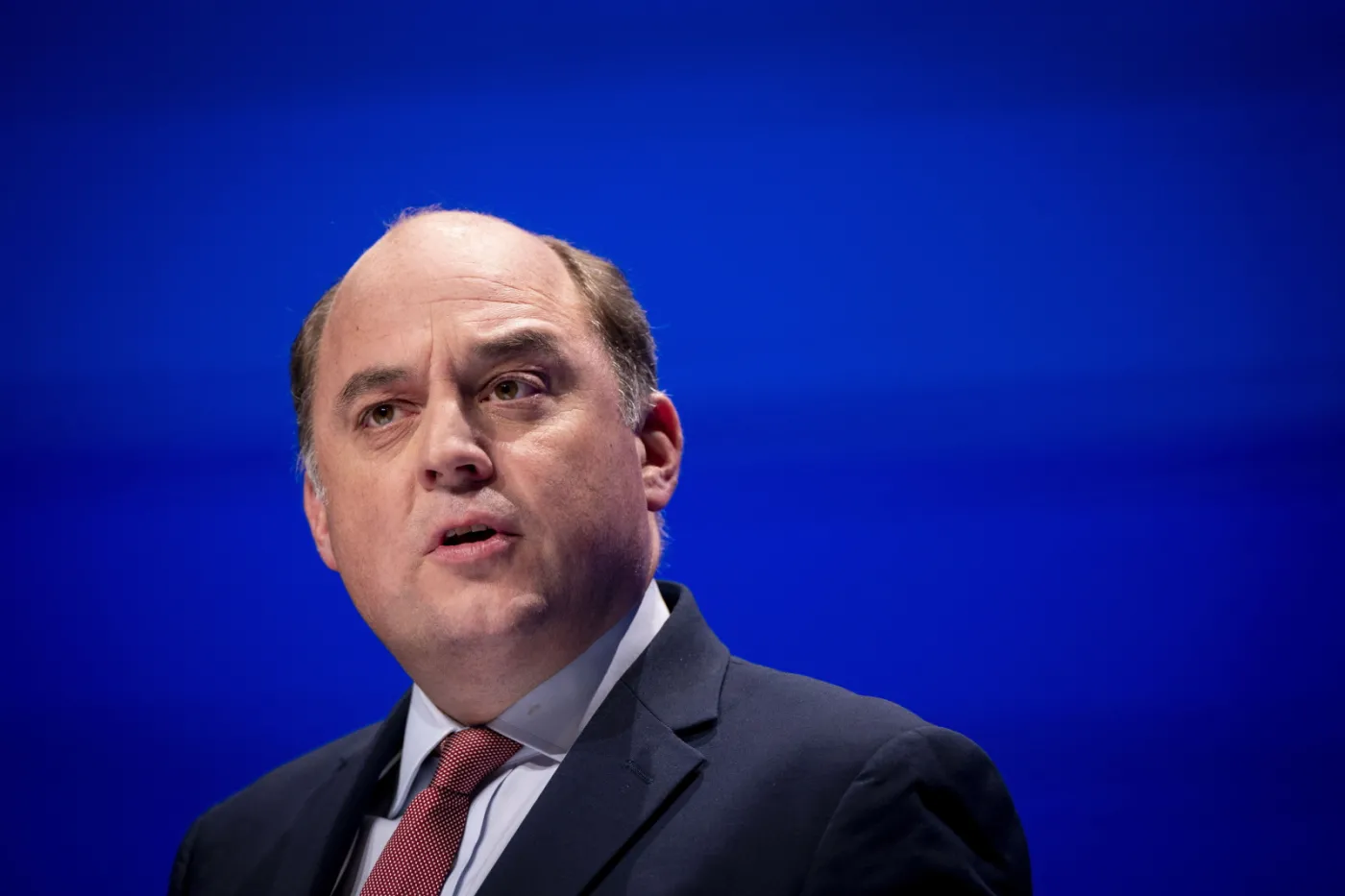 Wallace: Kupimy dwa okręty do ochrony podmorskich kabli i rurociągów