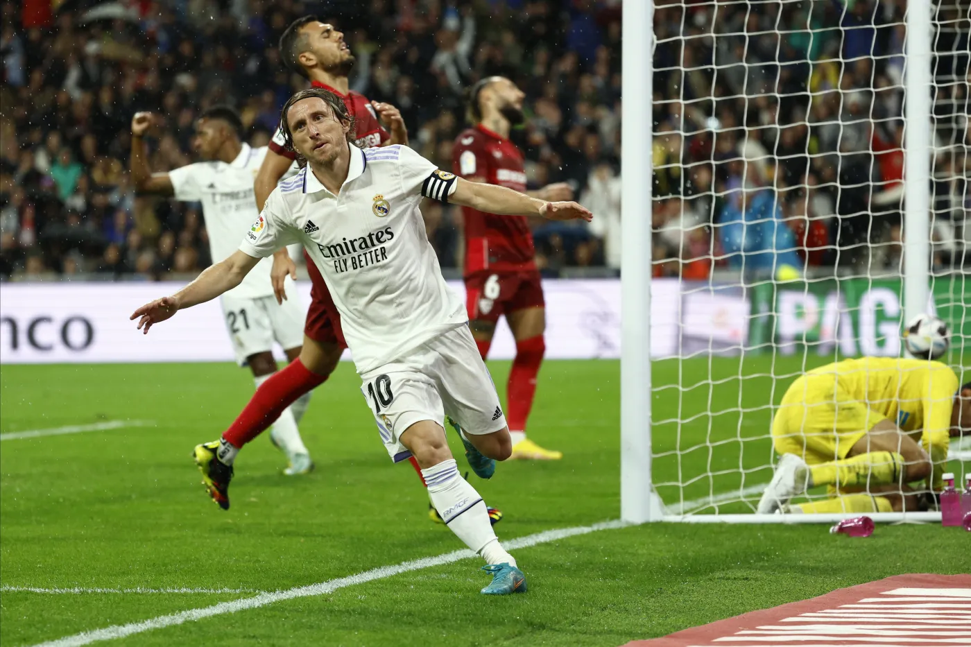 Real poradził sobie bez Benzemy. Valverde odpalił rakietę [WIDEO]