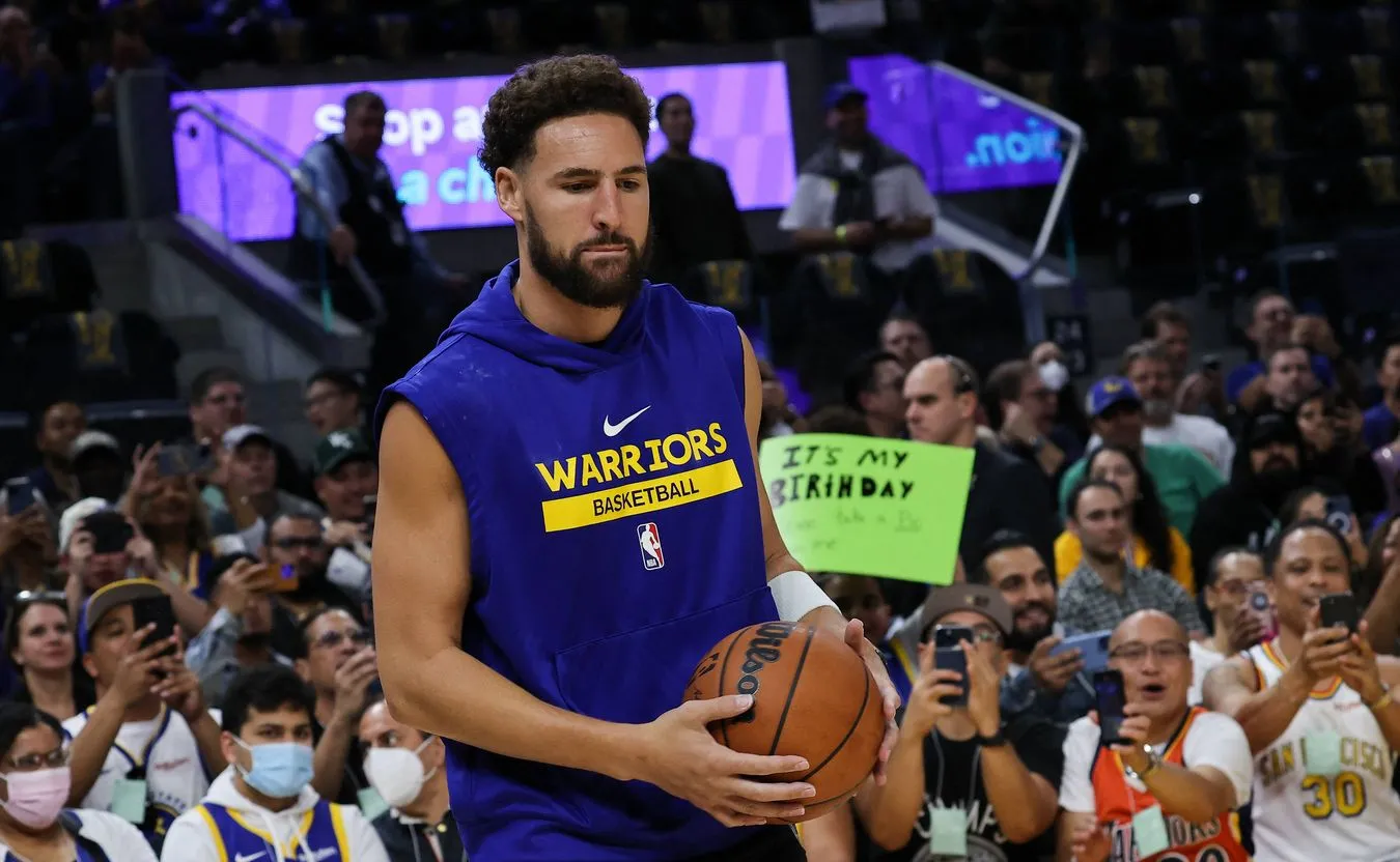 Liga NBA. Pierwsze zwycięstwo Oklahoma City Thunder, Klay Thompson wyrzucony z boiska