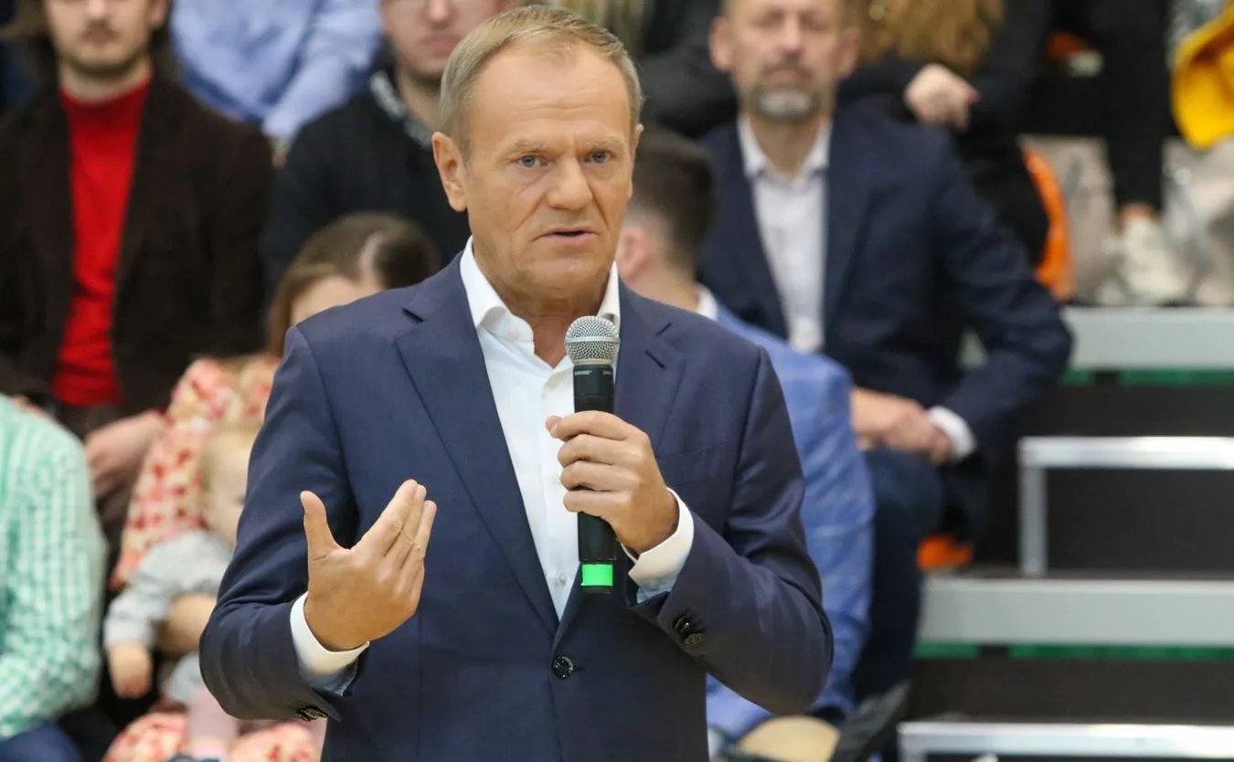 Tusk bije w Morawieckiego: Rosja atakuje Ukrainę, a on bredzi o UE. Jest odpowiedź premiera