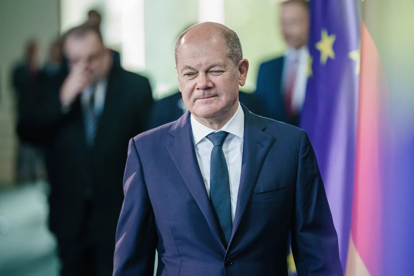 Politico: Scholz dba tylko o interes Niemiec i nie zwraca uwagi na UE