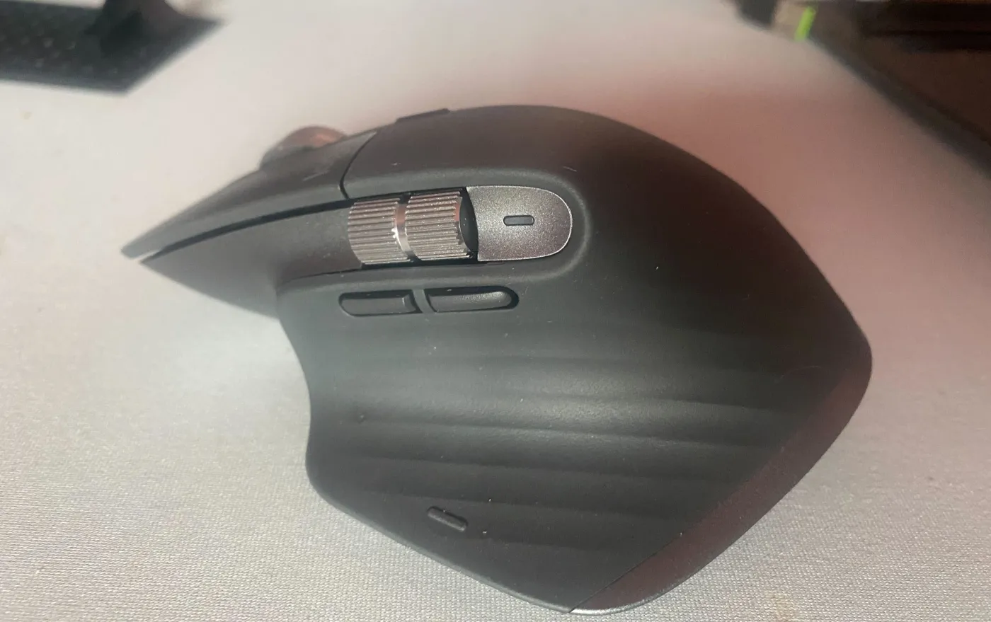Logitech ma nową mysz dla maców. Od wersji PC różni się... napisem