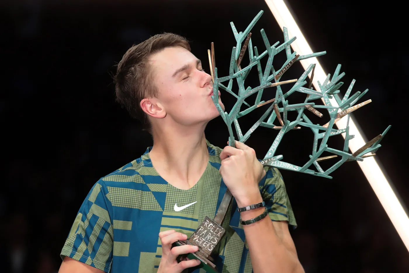 Triumf Holgera Rune w Paryżu. W finale pokonał Novaka Djokovicia [WIDEO]