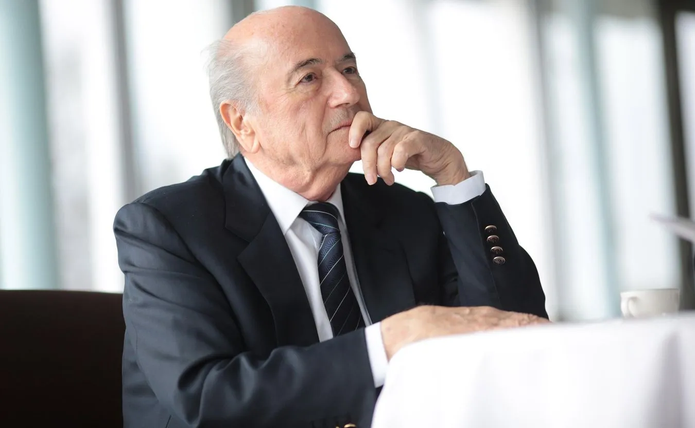 MŚ 2022. Blatter: Przyznanie Katarowi organizacji mundialu było błędem