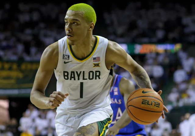 Pierwsze trójki i 12 punktów Sochana. Druga porażka Spurs [WIDEO]