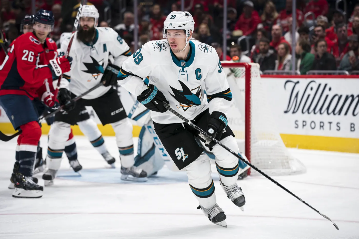 Grad bramek w Dallas. "Rekiny" przerwały serię porażek [WIDEO]