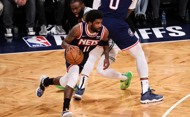 Liga NBA. Czwarta z rzędu porażka mistrzów, Irving zawieszony