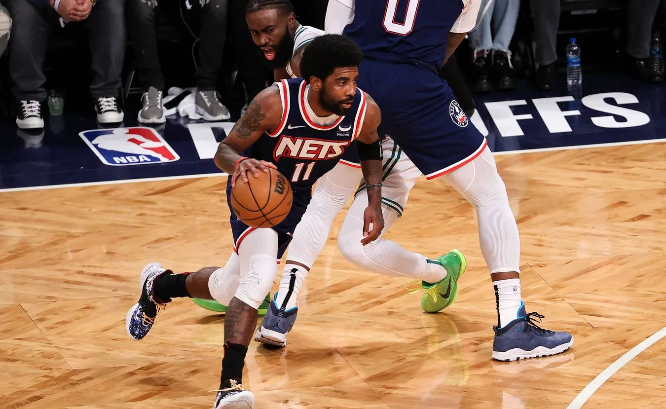 Liga NBA. Czwarta z rzędu porażka mistrzów, Irving zawieszony