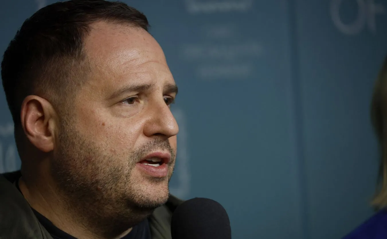 Jermak podał liczbę zbrodni wojennych popełnionych przez Rosjan w Ukrainie. Ustalenia prokuratury