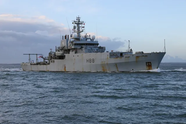 "Admirał Władimirski" "celowo przemieścił się w pobliże miejsca testów". Próbował szpiegować?