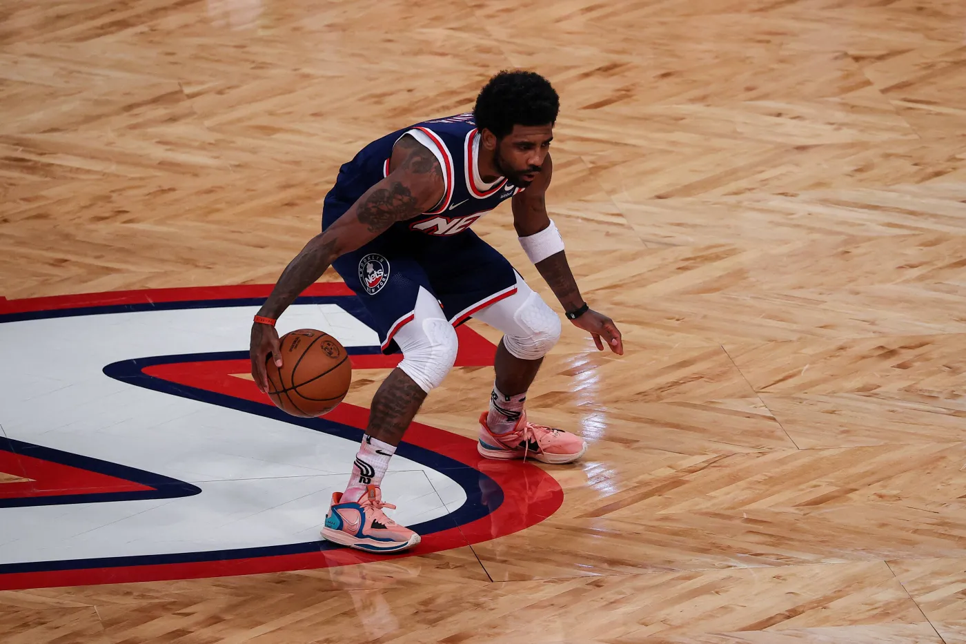 Poparcie antysemickiego filmu będzie kosztować Irvinga miliony dolarów