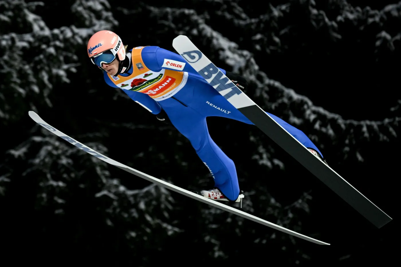 Kubacki nie tylko liderem PŚ w skokach. Ile zarabia polski skoczek?