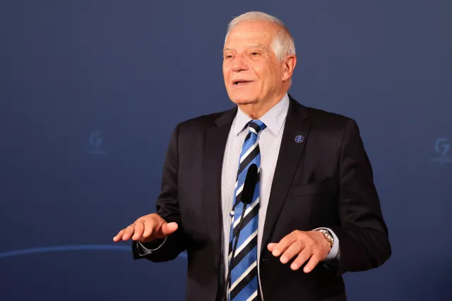 Borrell w Warszawie: Teraz to jasne, że Ukraina zasługuje na wejście do UE