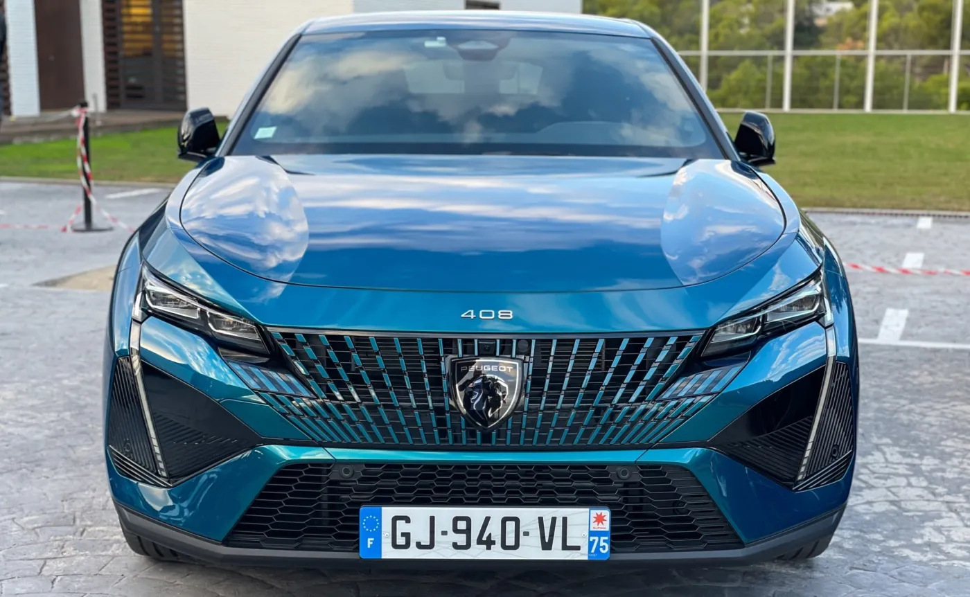 peugeot-408-37639576.jpg