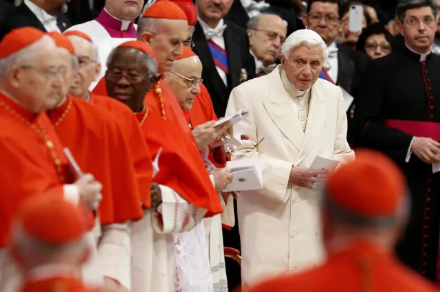 MSZ o śmierci Benedykta XVI: Łączymy się w bólu z całym Kościołem