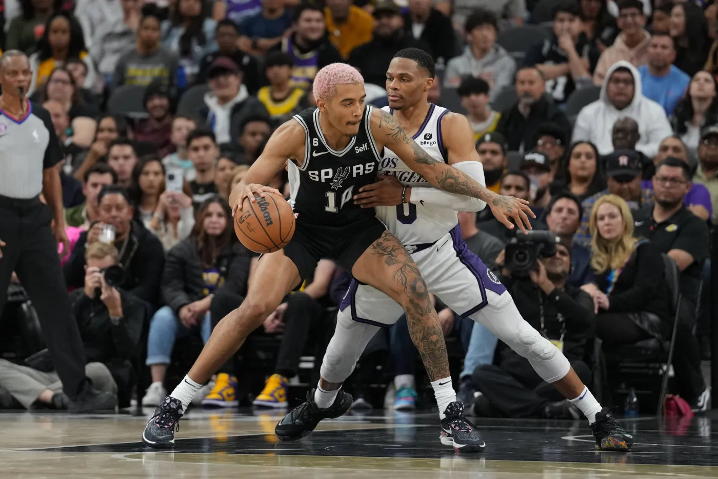 Sochan tylko raz trafił do kosza. Spurs zaliczyli 20. porażkę [WIDEO]