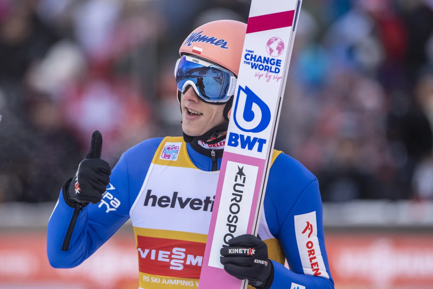 Kubacki jest nie do zatrzymania! Wygrał w Engelbergu [WIDEO]