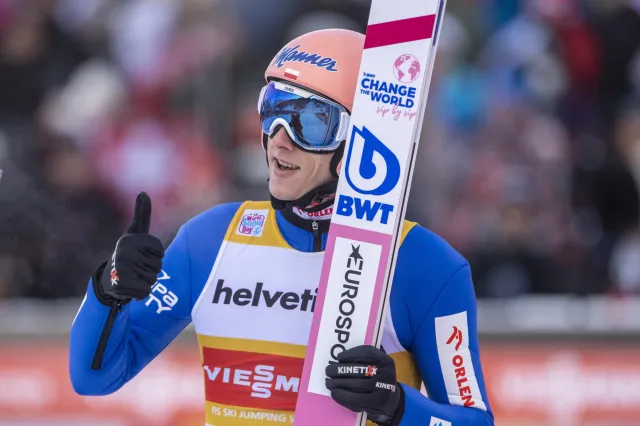 Kubacki jest nie do zatrzymania! Wygrał w Engelbergu [WIDEO]