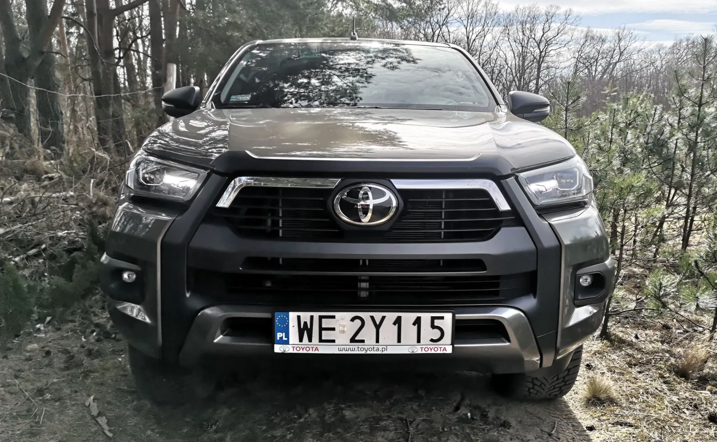 toyota-hilux-37516420.jpg