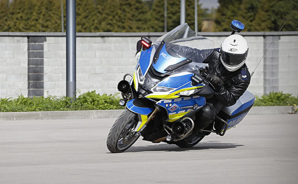 bmw-r-1250-rt-37685742.jpg
