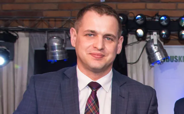 Żenujące słowa wicemarszałka lubuskiego o raporcie ws. reparacji. "Będzie czym w kominku palić"