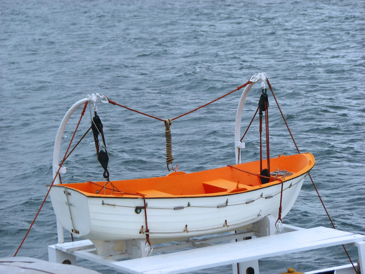 Kuter przerwócił się na morzu. Zaginęło 20 rosyjskich marynarzy