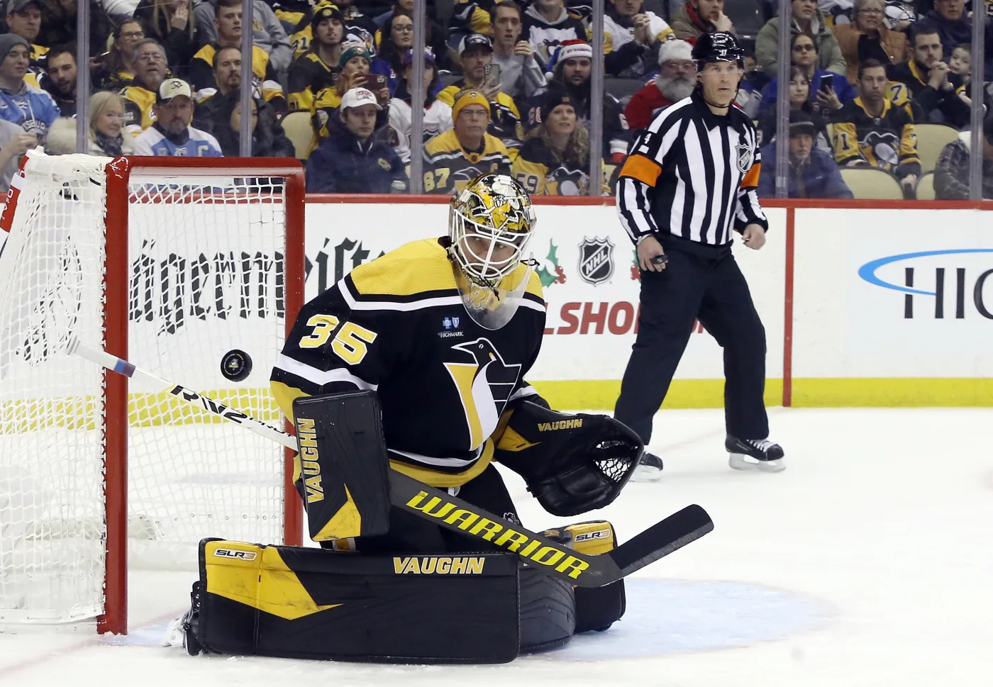 Tristan Jarry obronił 44 strzały. Czwarte zwycięstwu z rzędu Avalanche [WIDEO]