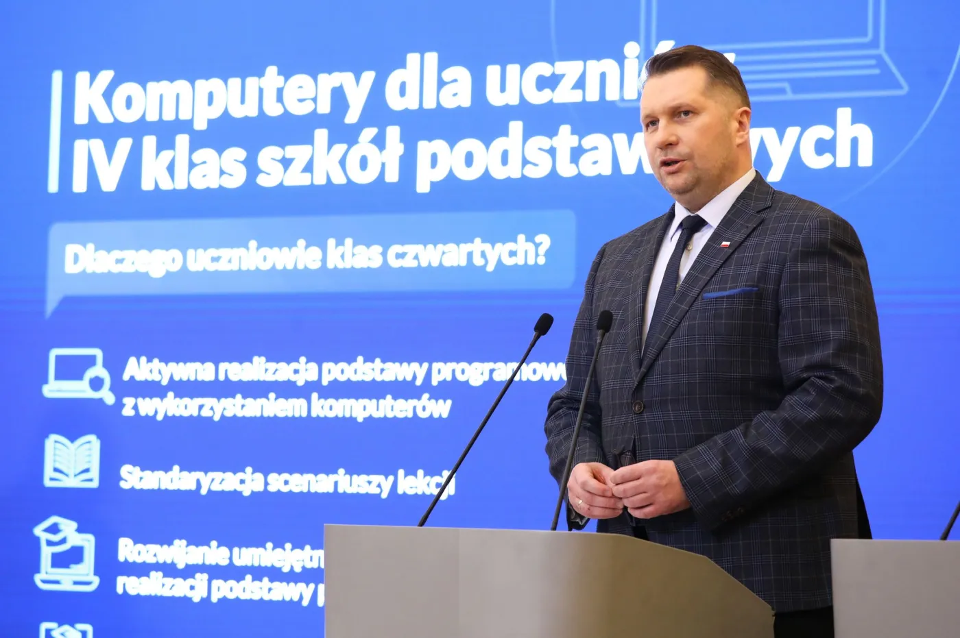 Wypracowania pisane przez A.I? Jasne stanowisko ministra Czarnka
