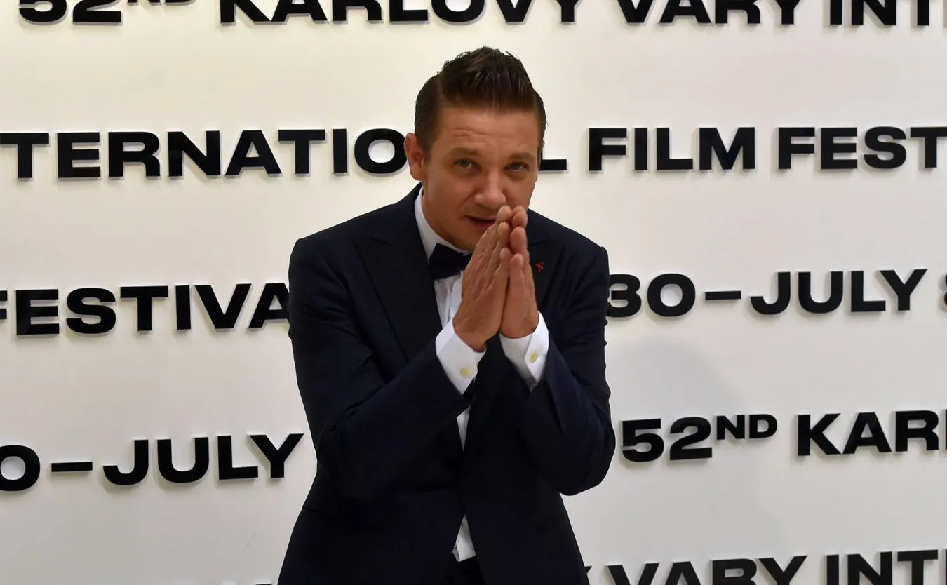 Ratrak zmiażdżył mu nogę. Co dalej ze zdrowiem Jeremy'ego Rennera?