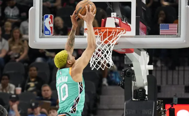 Liga NBA. 15 punktów Sochana, 31. porażka Spurs