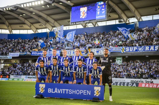 Awaryjne lądowanie samolotu z piłkarzami IFK Goeteborg. Powodem napompowane piłki