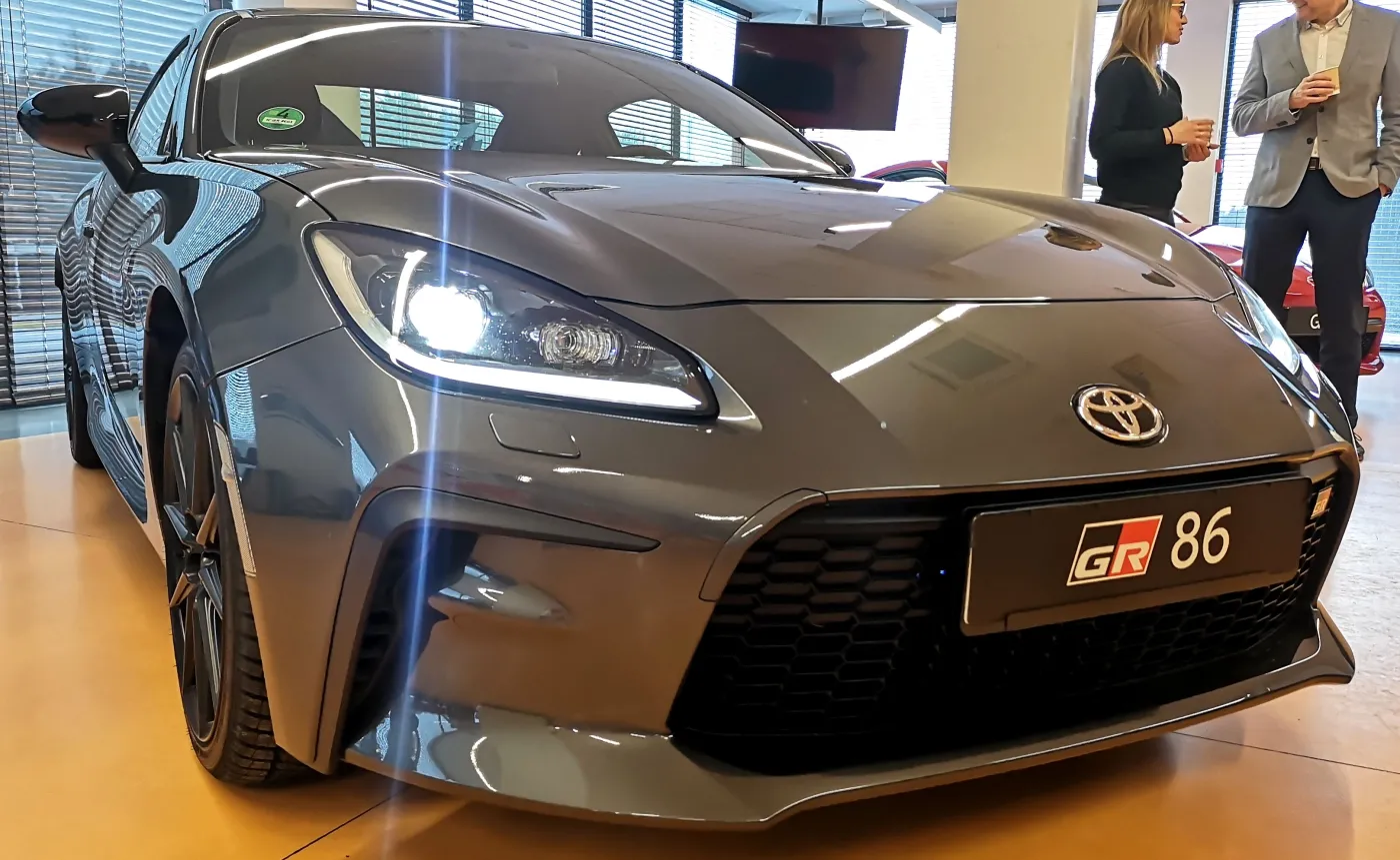 toyota-gr86-37348503.jpg