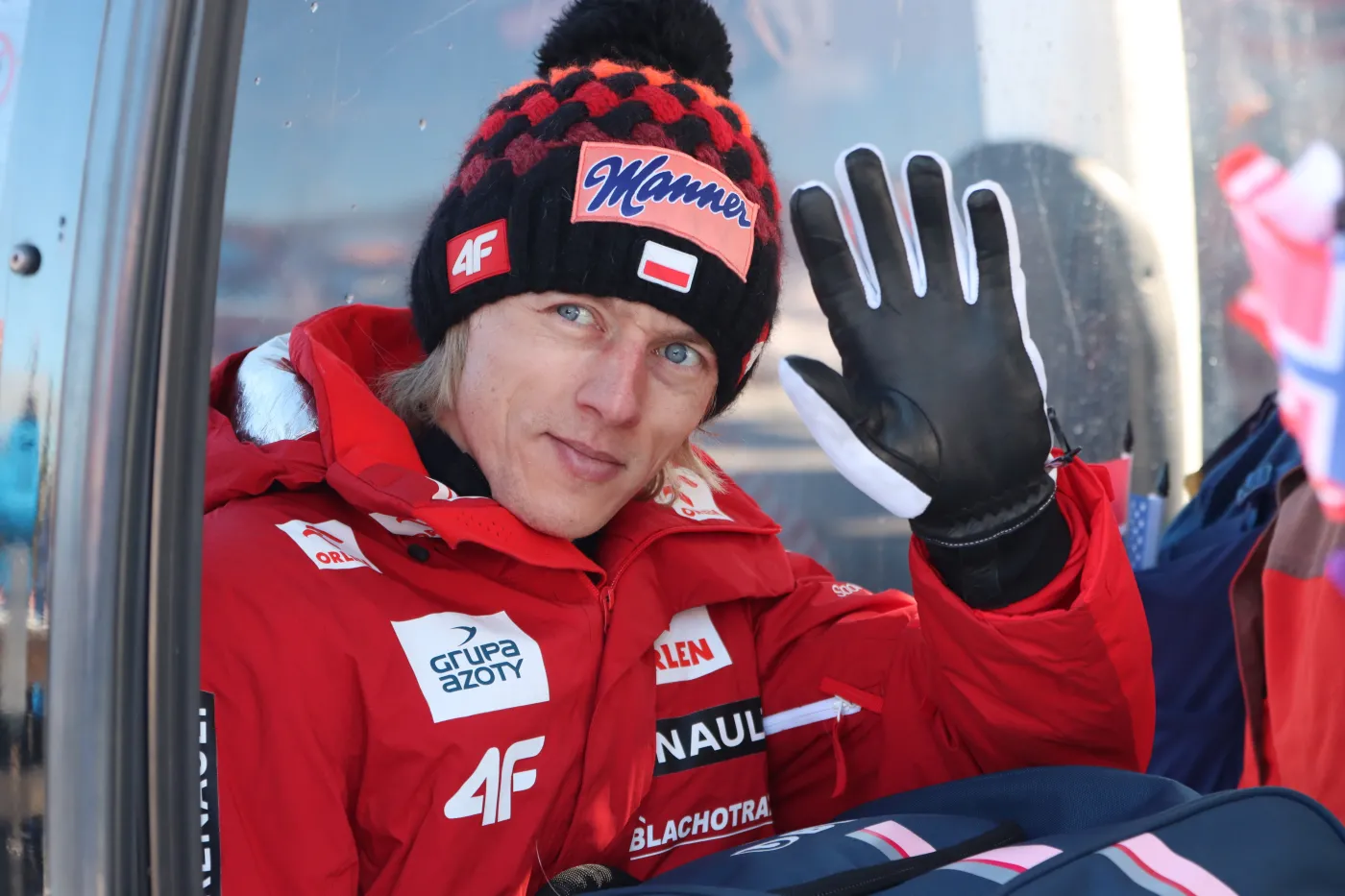 Historyczny triumf Żyły i Kubackiego. Polacy wygrali konkurs duetów