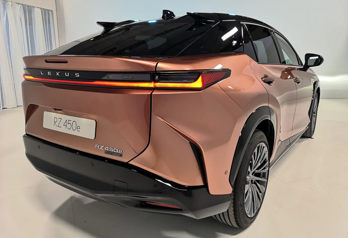 lexus-rz-450e-37434451.jpg