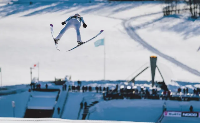 PŚ w skokach. Lanisek zwycięzcą prologu, pięciu Polaków z awansem