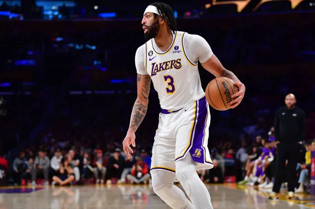 Anthony Davis z obolałą kostką rzucił 38 punktów. Ważne zwycięstwo Lakers