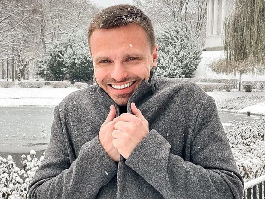 Hakiel kolejny raz chwali się w sieci ukochaną. Internauci: Zamieniłeś Tico na Porsche [FOTO]