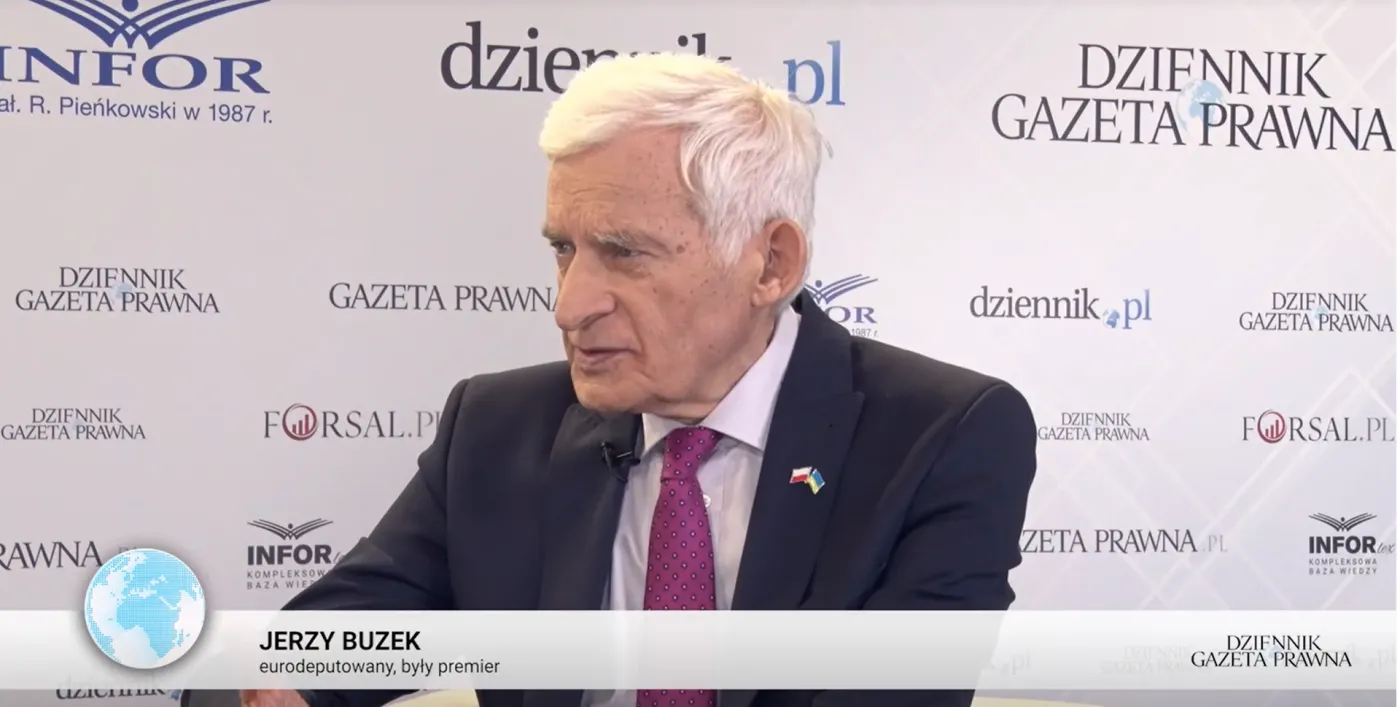 Buzek do "politycznych" Kowalskich: Polki i Polacy są jednak mądrzejsi