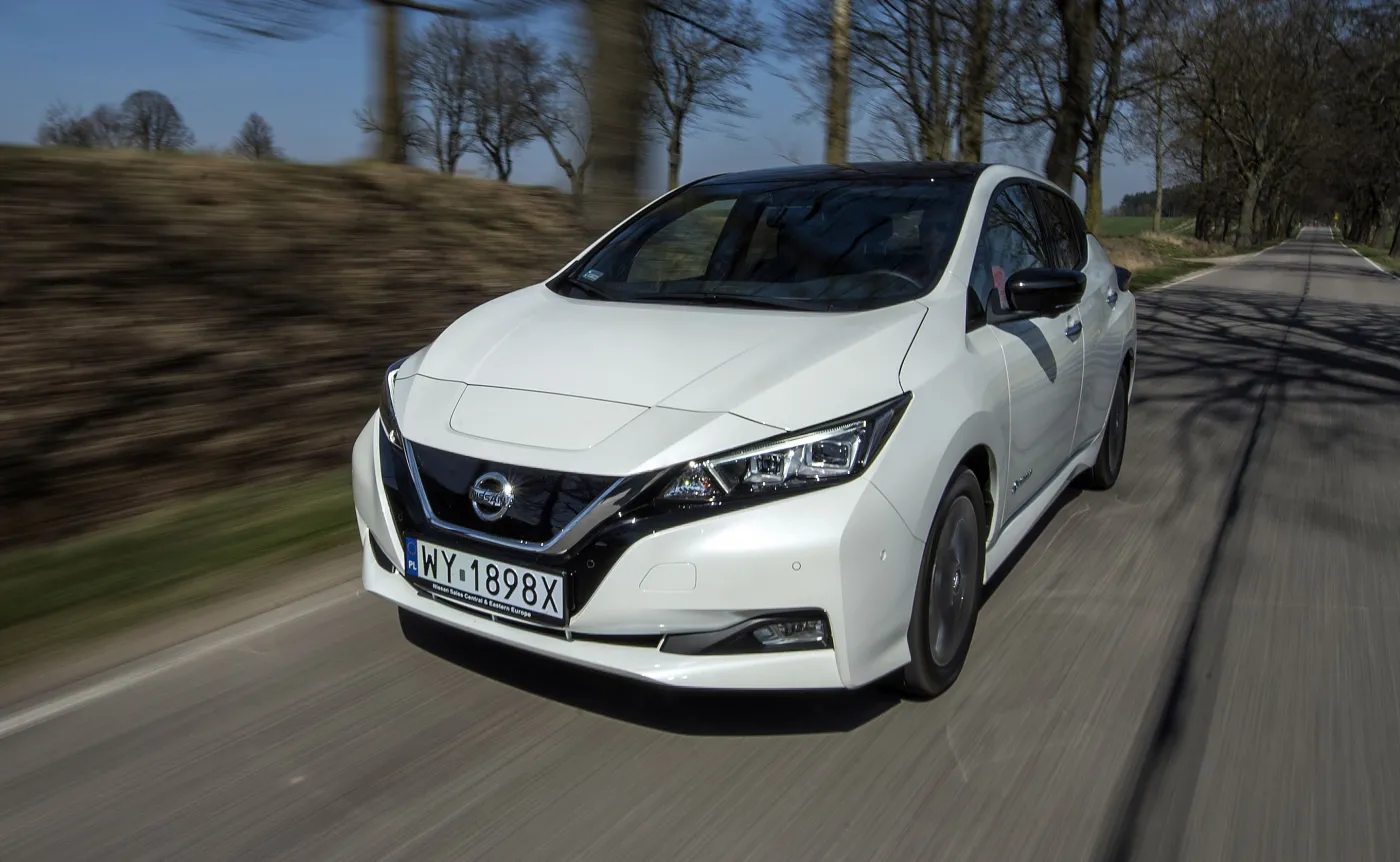nissan-leaf-28239135.jpg