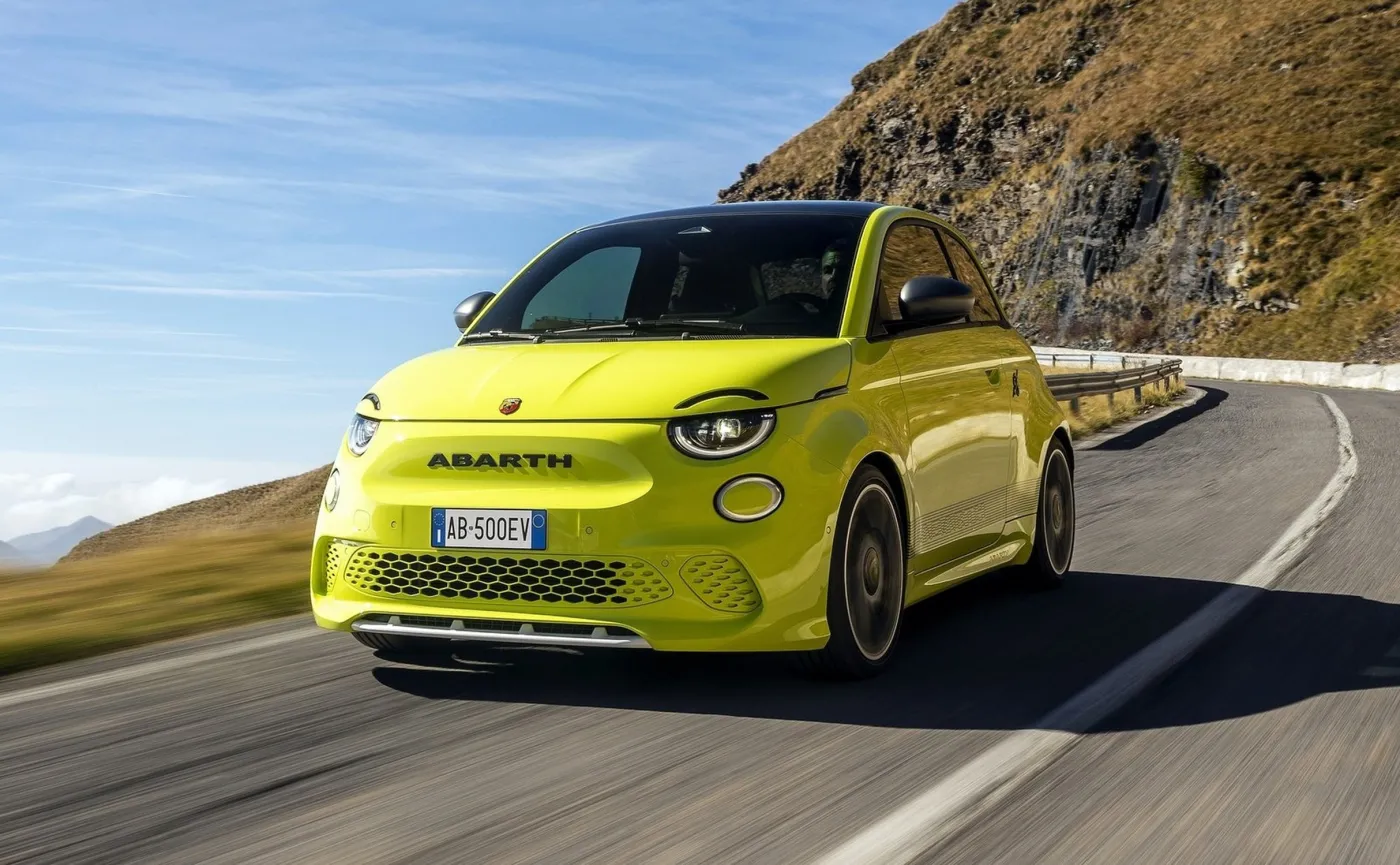 Abarth 500e już w Polsce! Cena? Jest porażająca