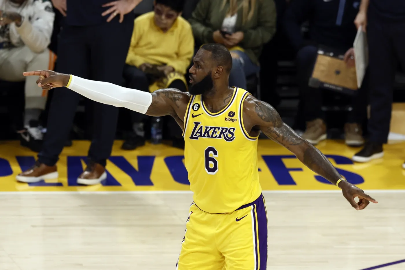 Doskonały występ LeBrona Jamesa. Lakers wygrali w Los Angeles po dogrywce