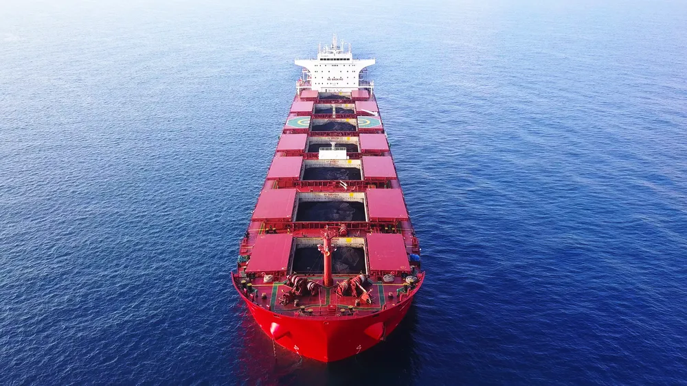 Węgiel płynął z czterech stron świata. I nie cały się sprzedał