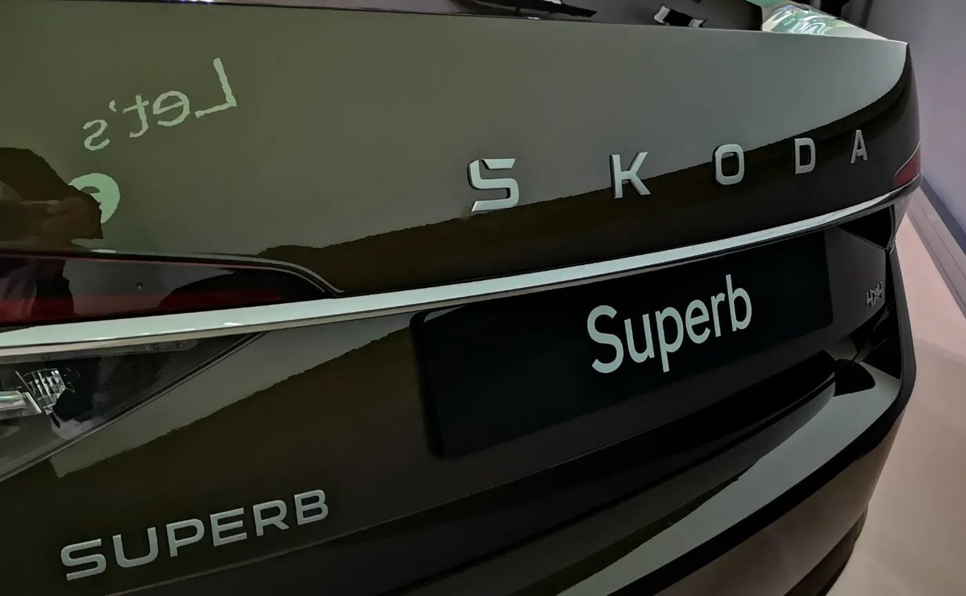 skoda-superb-37784460.jpg