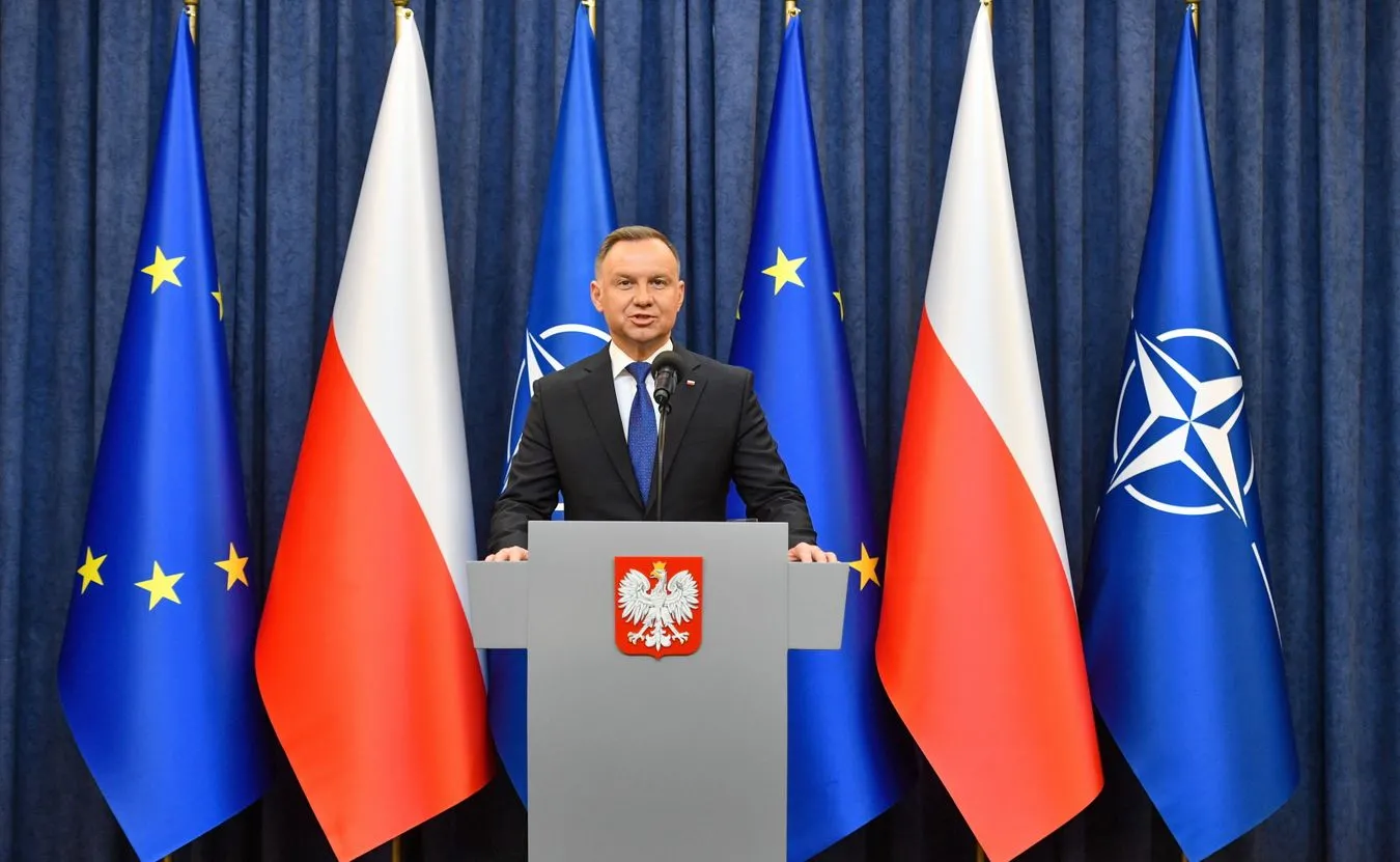 Ustawa "lex Tusk". Prezydent Duda zdecydował